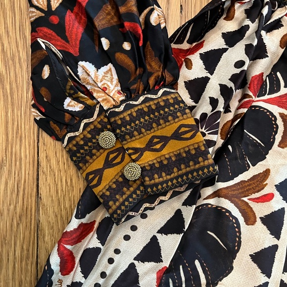 FARMRIO Multicolor Tapestry Garden V
Neck Mini Dress - Picture 3 of 12